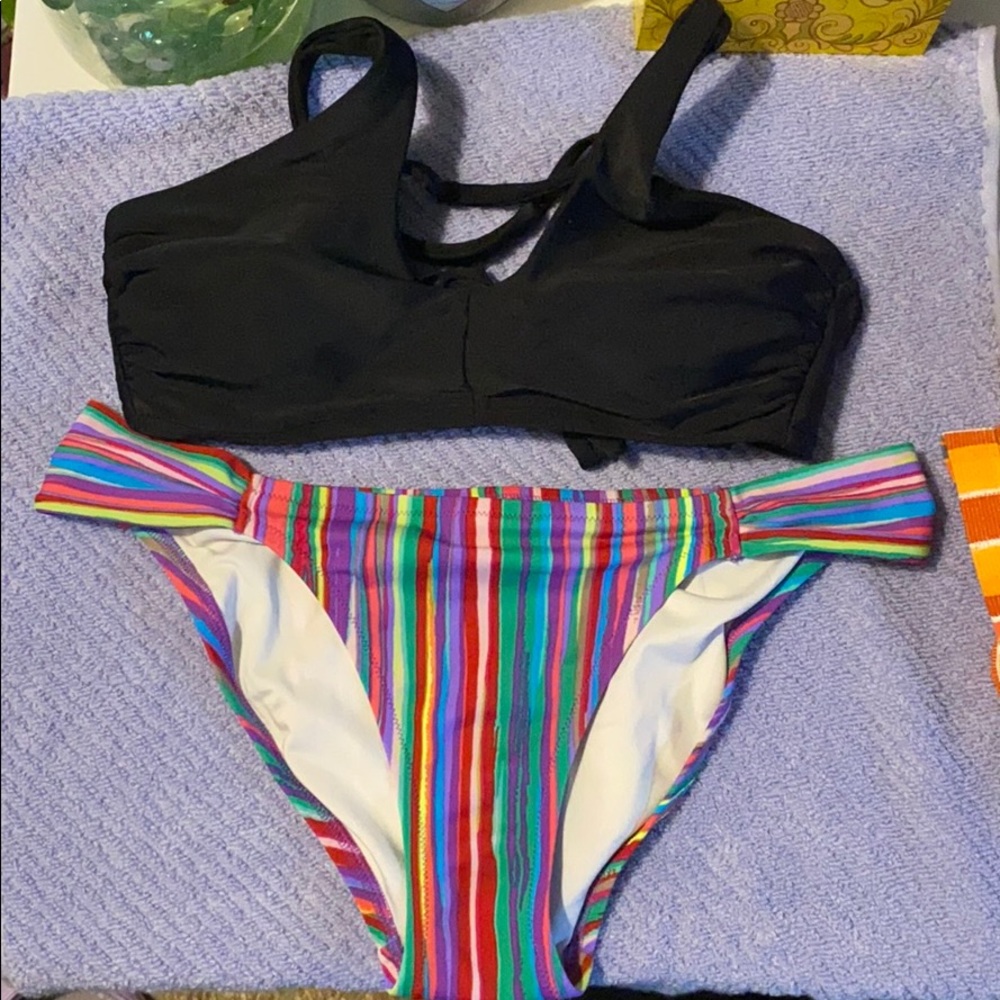 3 for 20 💸 Victoria secret bikini bottoms